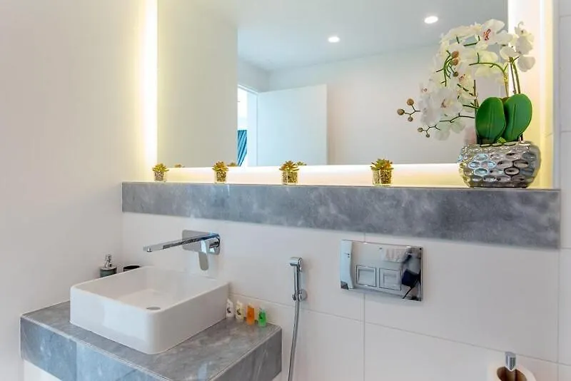 Stylish 1Br Apartment With Skyline Views In Business Bay 10 Mins To Burj Khalifa Dubai 0*,
