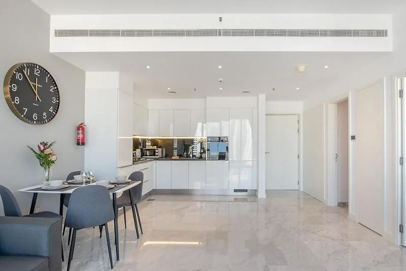 Stylish 1Br Apartment With Skyline Views In Business Bay 10 Mins To Burj Khalifa Dubai Holiday home