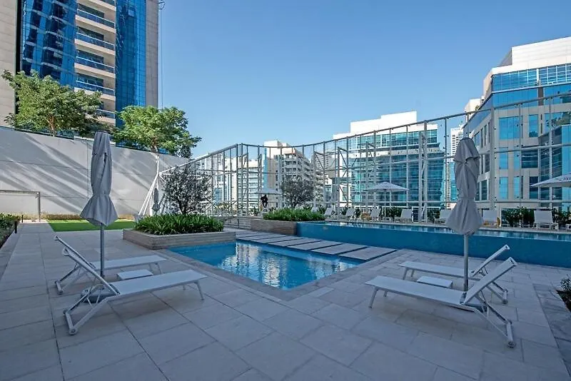 Stylish 1Br Apartment With Skyline Views In Business Bay 10 Mins To Burj Khalifa Dubai Holiday home